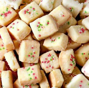 Delicious Christmas Shortbread Bites on a festive plate