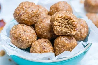 Healthy Peanut Butter Protein Balls recipe for energy and nutrition